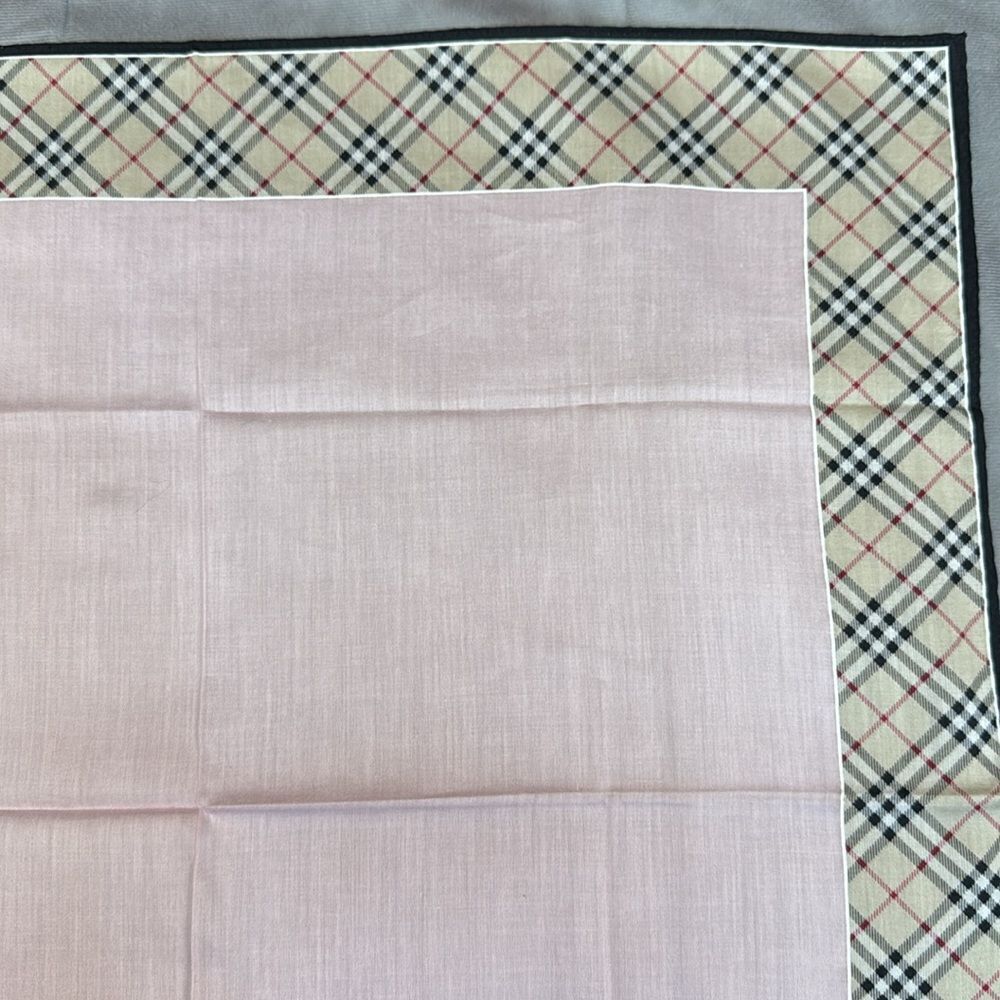 NWT Burberry Scarf - Picture 5 of 7